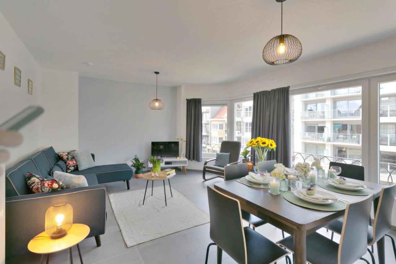 Delightful Family Apartment At Only 50 Meters From The Beach / Panne A Cote De Panne Exterior foto